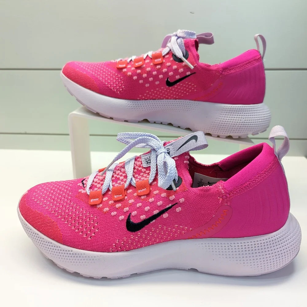 Nike React Escape Run Flyknit Pink Prime Magenta Running sneakers sz Women's 12